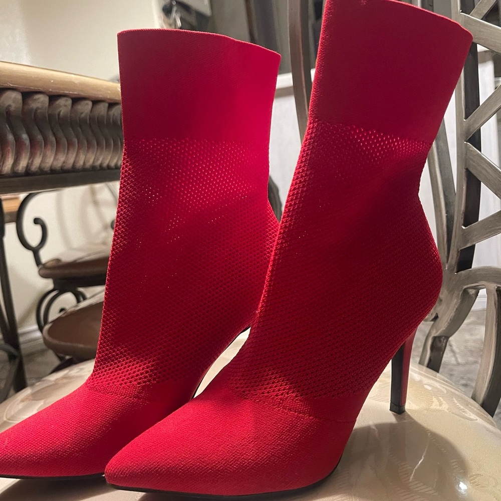 **USED ONCE**Brash Women's Xaya Red
Mid-calf Pointed Toe Stiletto
Sock Boots